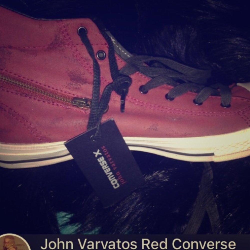 John Varvatos red zipper converse men’s size 11
